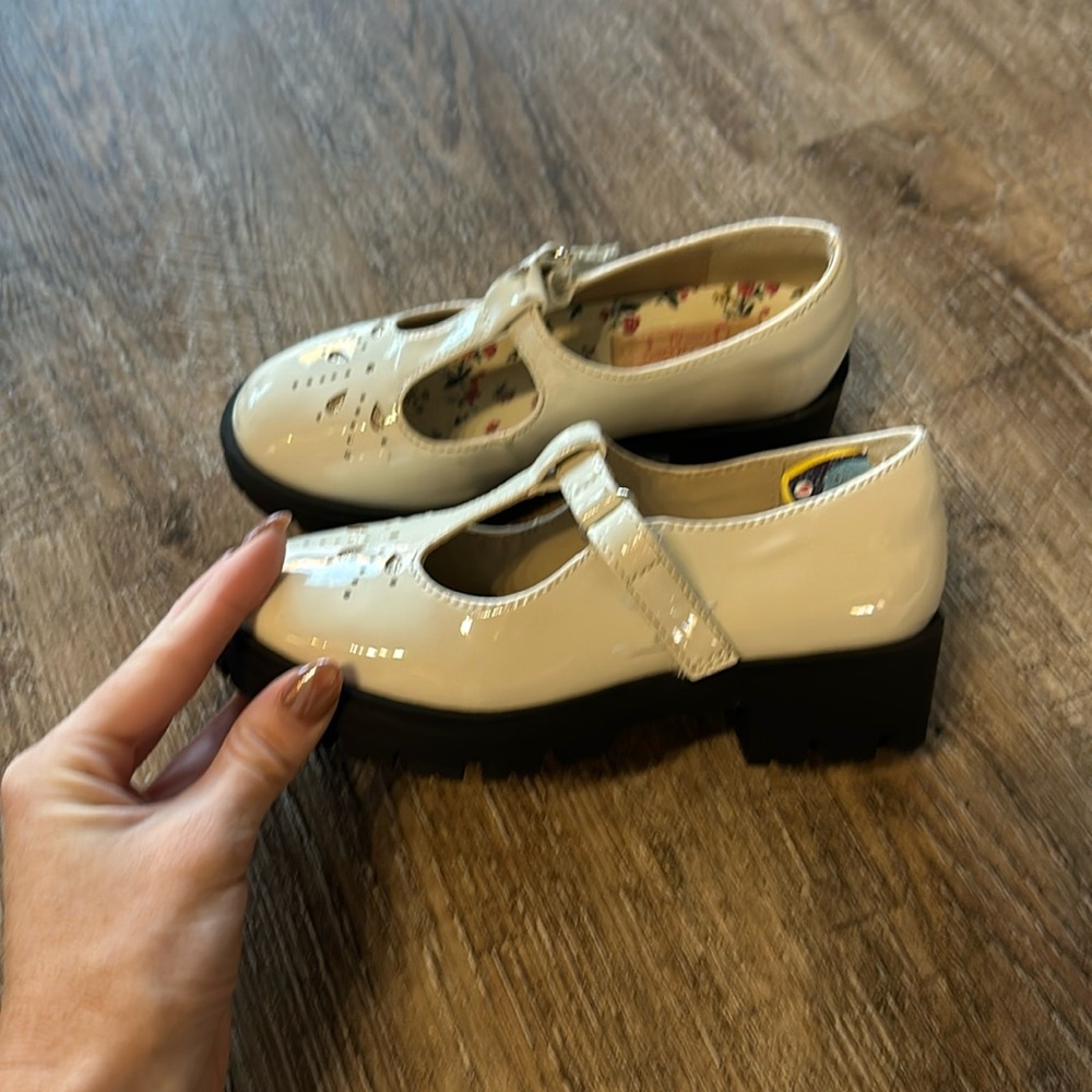 Kid shoes